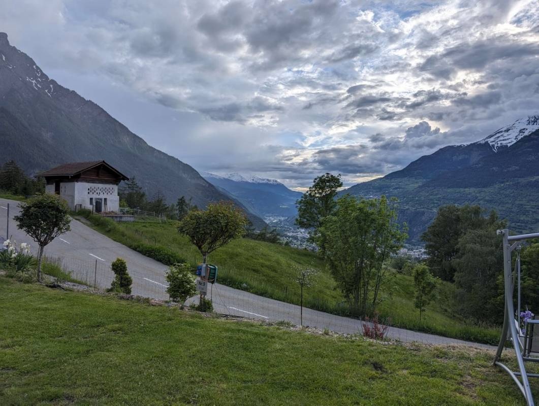 Panorama Stellplatz + Camping Basweri — Area di sosta in Ried-Brig