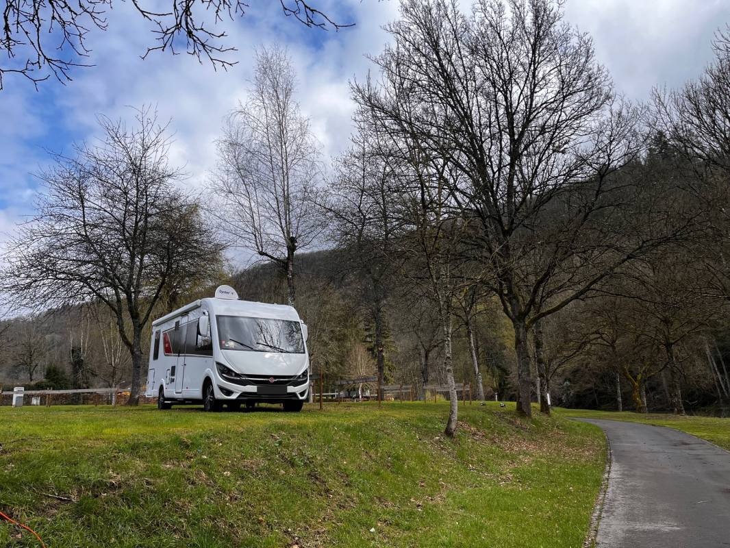 Vianden Castle Camp — Area da campeggio in Vianden