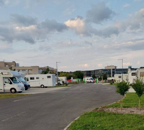 Stellplatz Caen — Photo 3