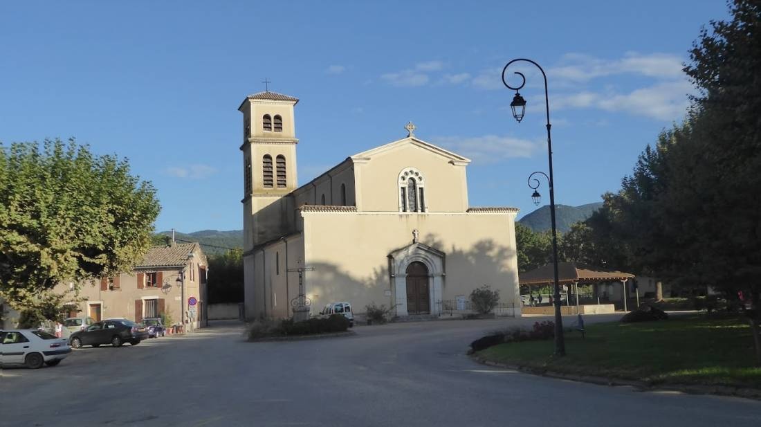 Stellplatz Montvendre — Ställplats in Montvendre