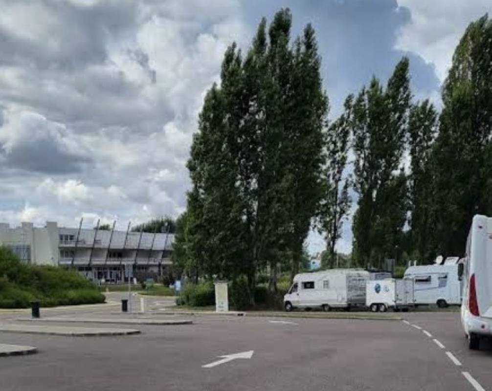 Stellplatz Dienville — Campervan Site in Dienville