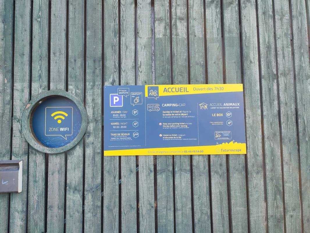 Stellplatz Chasseneuil-du-Poitou — Campervan Site in Chasseneuil-du-Poitou