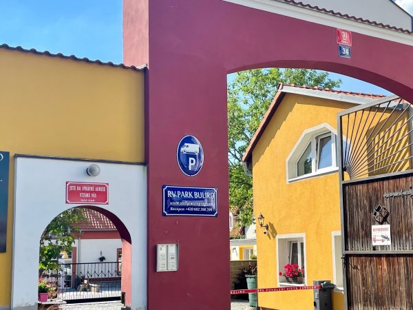 Stellplatz Praha - Rezidence Buliro — Photo 4