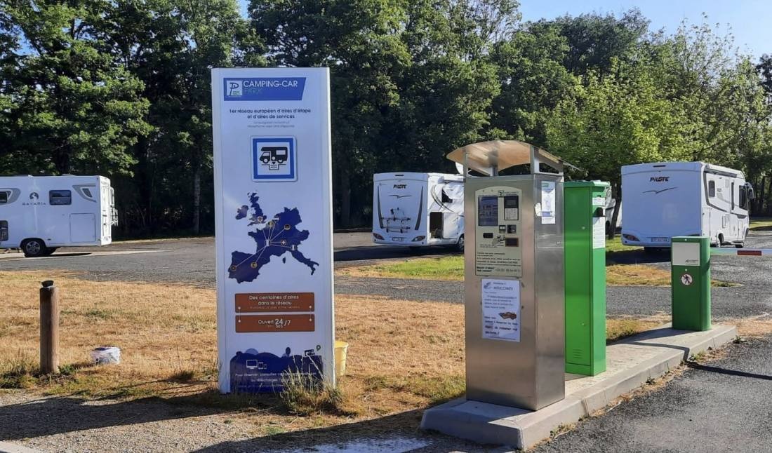 Stellplatz Moulismes — Sítio para autocaravanas in Moulismes
