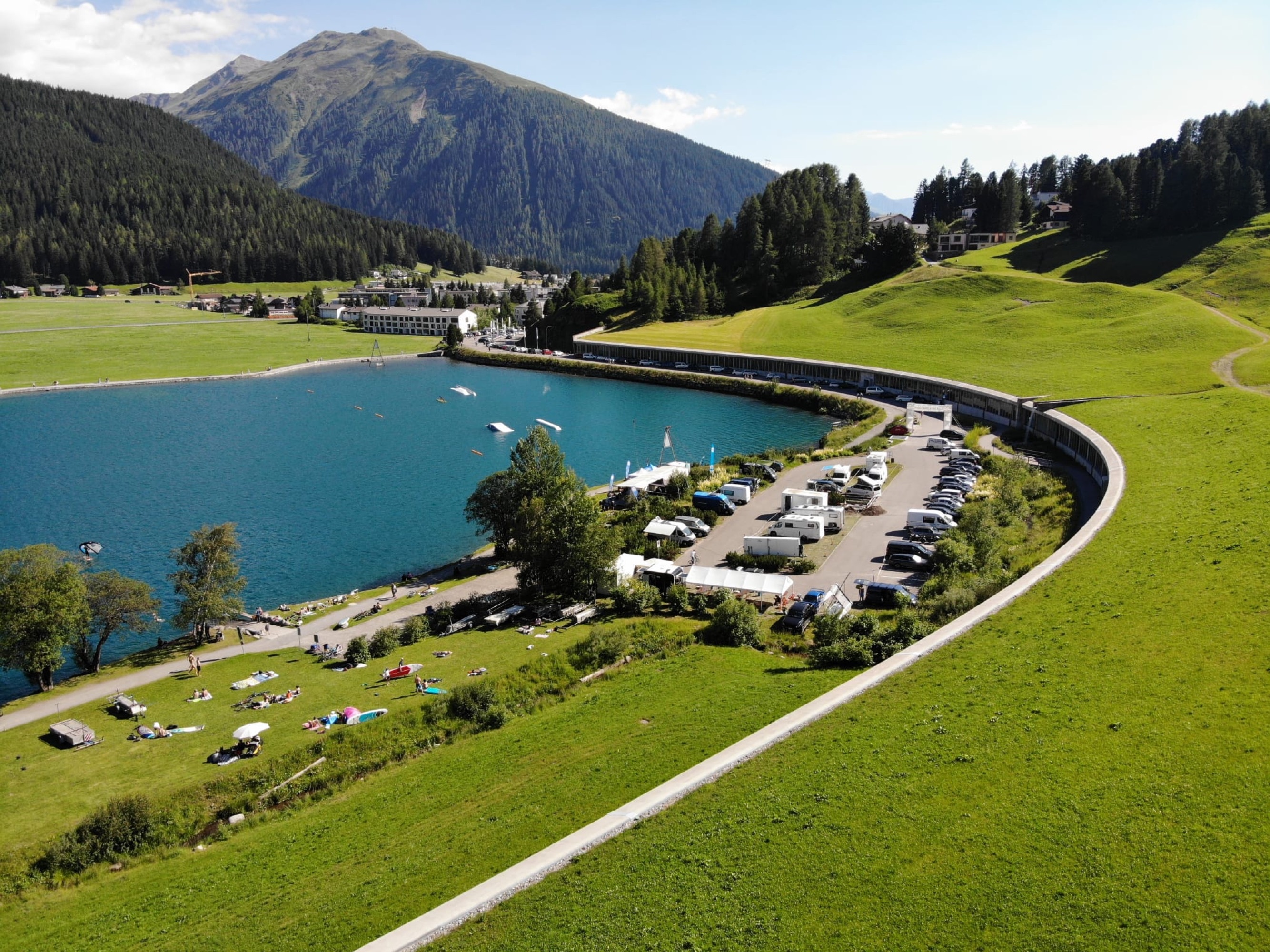 Stellplatz am Davosersee — Area di sosta in Davos