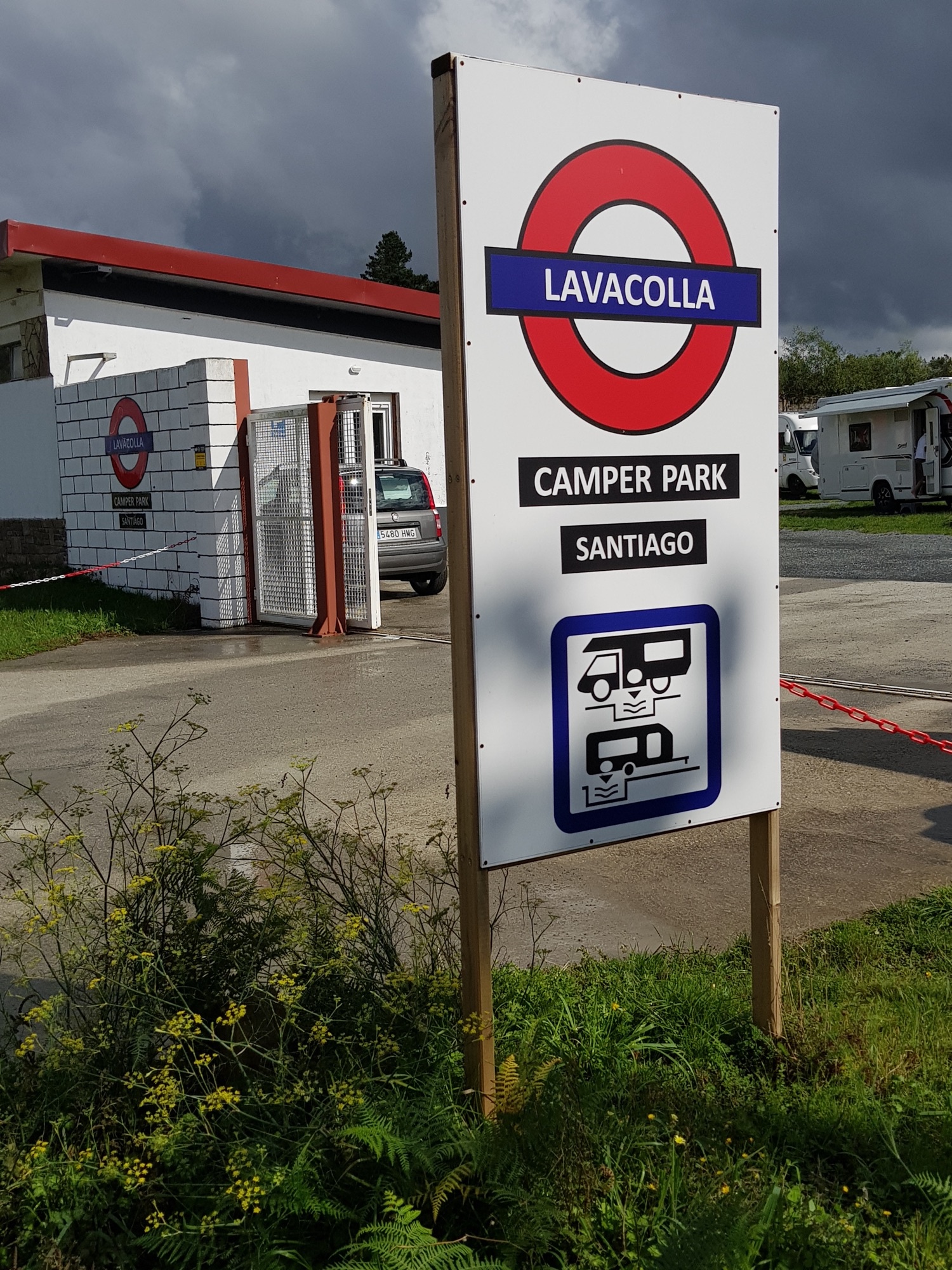 Lavacolla Camper Park Santiago — Sp. parking dla kamperów in Santiago de Compostela