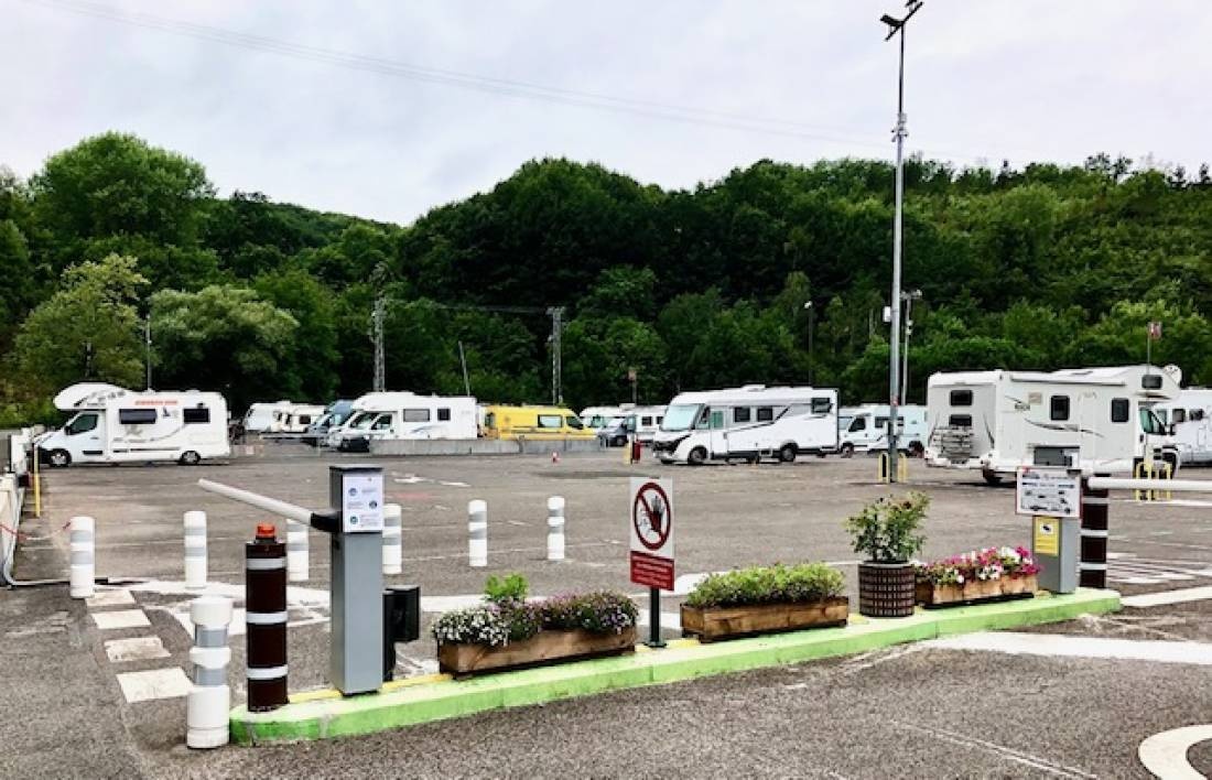 Autocaravan Park Jaizubia — Karavan Sitesi in Irun