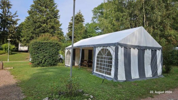 Camping et Hébergements Insolites Le Coeur de la Forêt