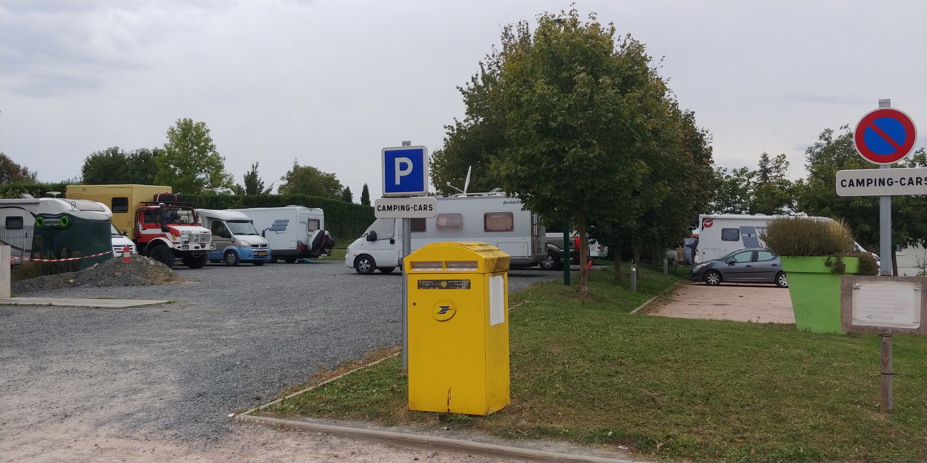 Aire de stationnement pour camping-cars — Sp. parking dla kamperów in Gâvres