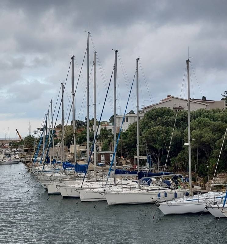 Camping Village Laguna Blu — Місце для кемпінгу in Fertilia