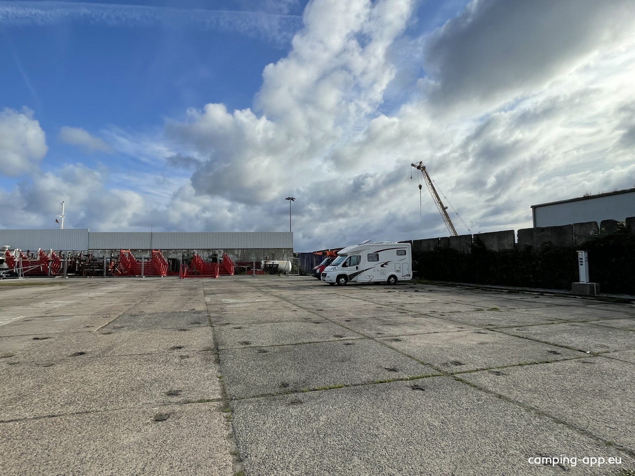 Stellplatz Borbe Yachttank — Bobilplass in Stralsund
