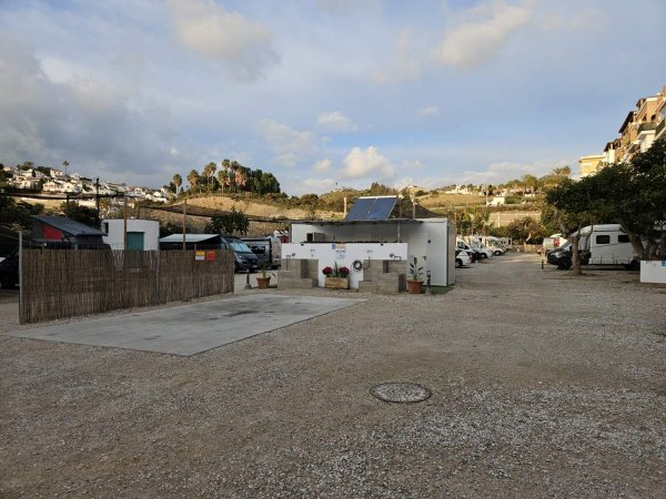 Área de Autocaravanas La Herradura — Foto 3