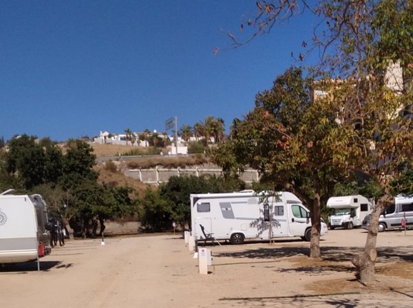 Área de Autocaravanas La Herradura — Photo 2