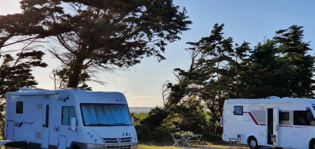 Stellplatz Saint-Gildas-de-Rhuys  — Campervan Site in Saint-Gildas-de-Rhuys
