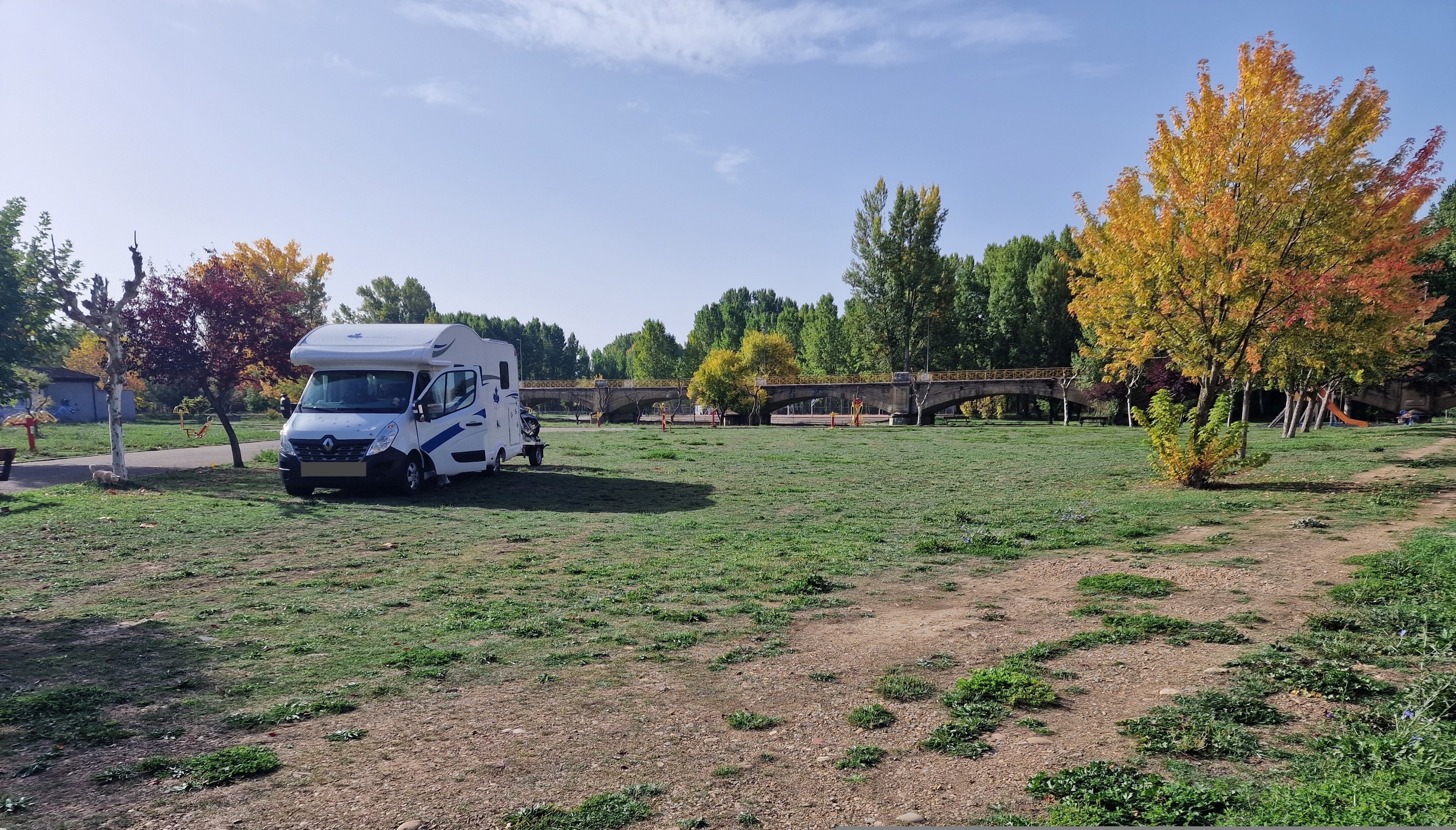 área de autocaravanas de Gradefes — Ställplats in Gradefes