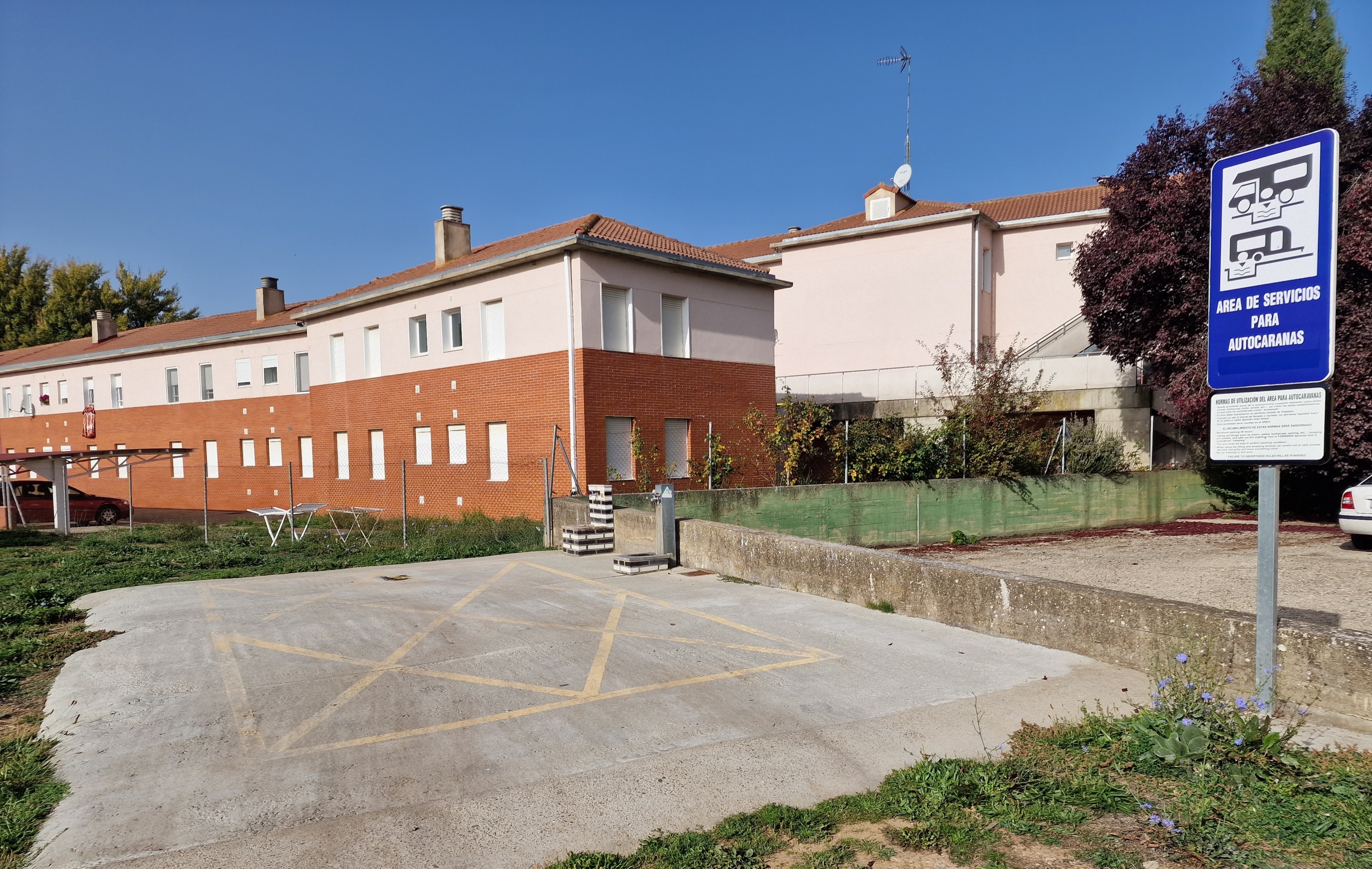 área de autocaravanas de Gradefes — Area di sosta in Gradefes