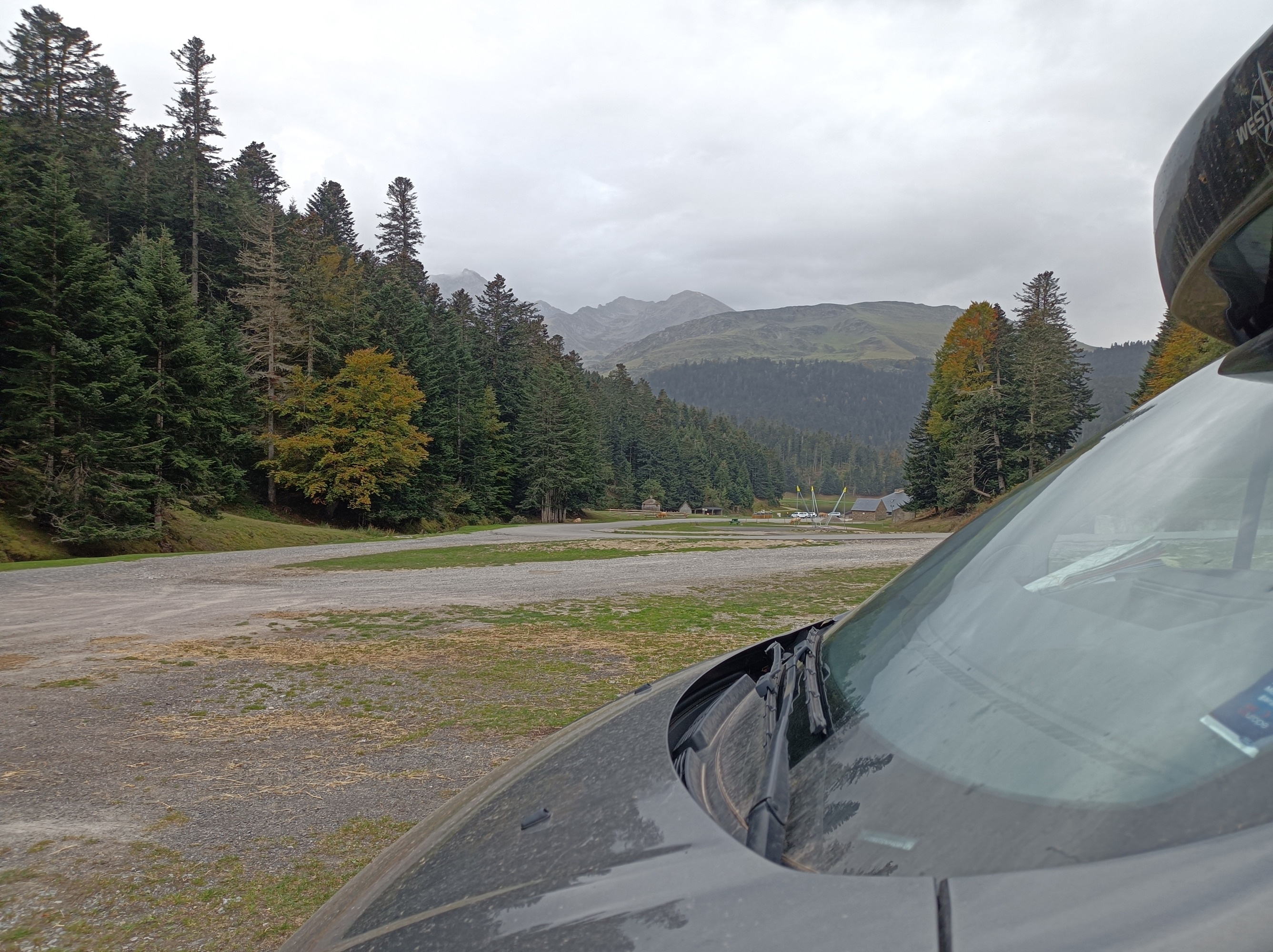 Stellplatz Campan — Camperplaats in Campan