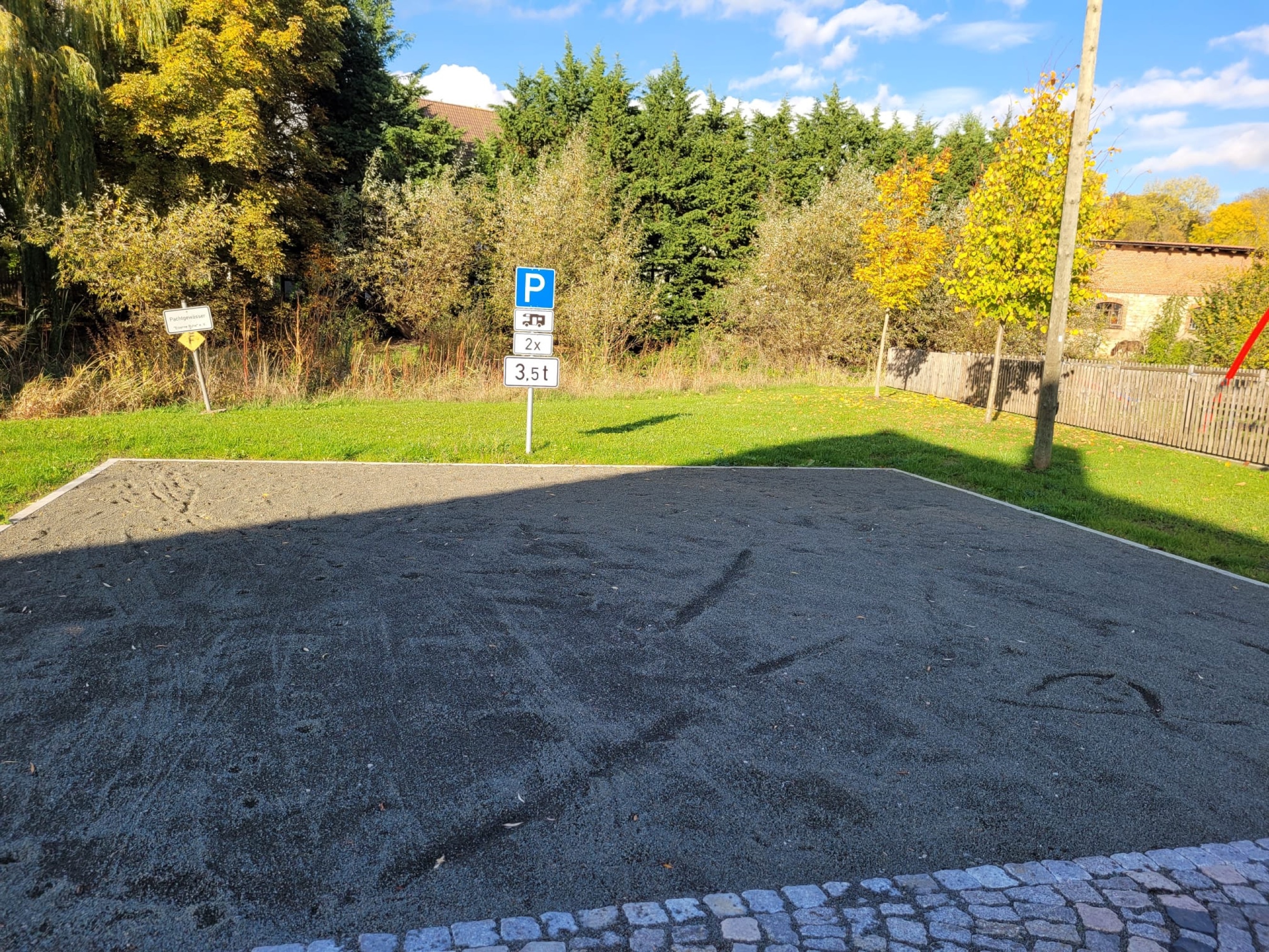 Stellplatz Wenigenlupnitz — Campervan Site in Hörselberg-Hainich