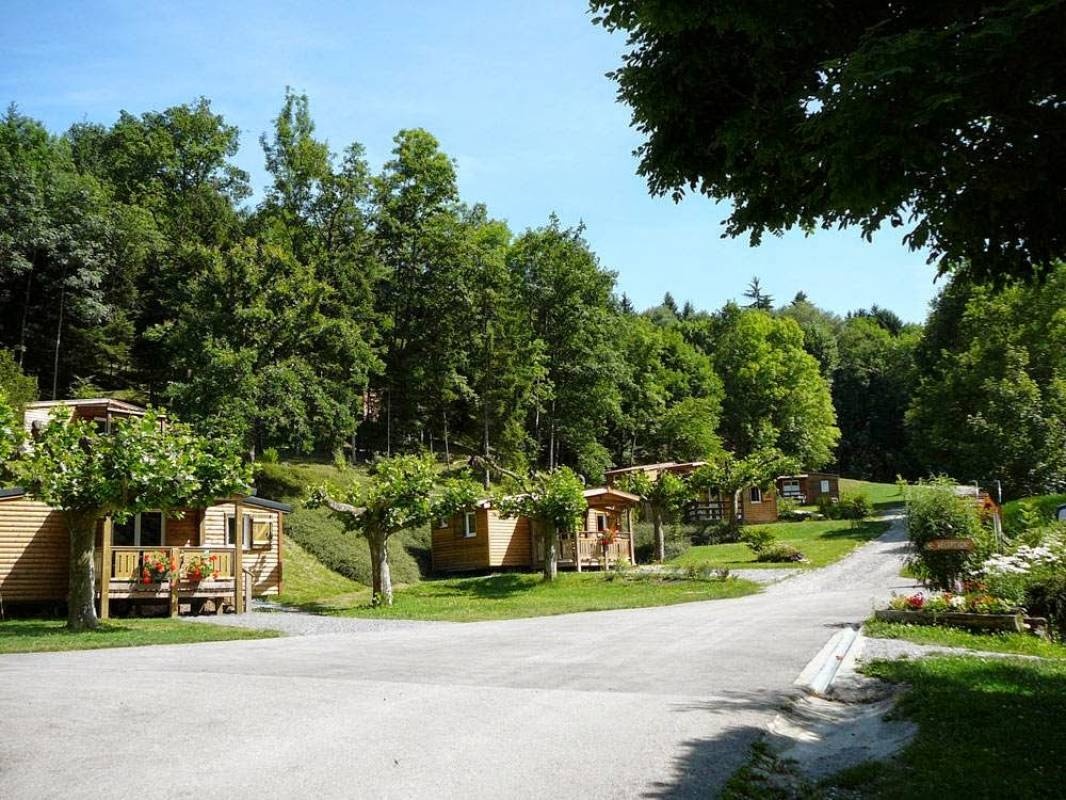 Camping le Crêtoux — Camping Site in Saint-Jorioz