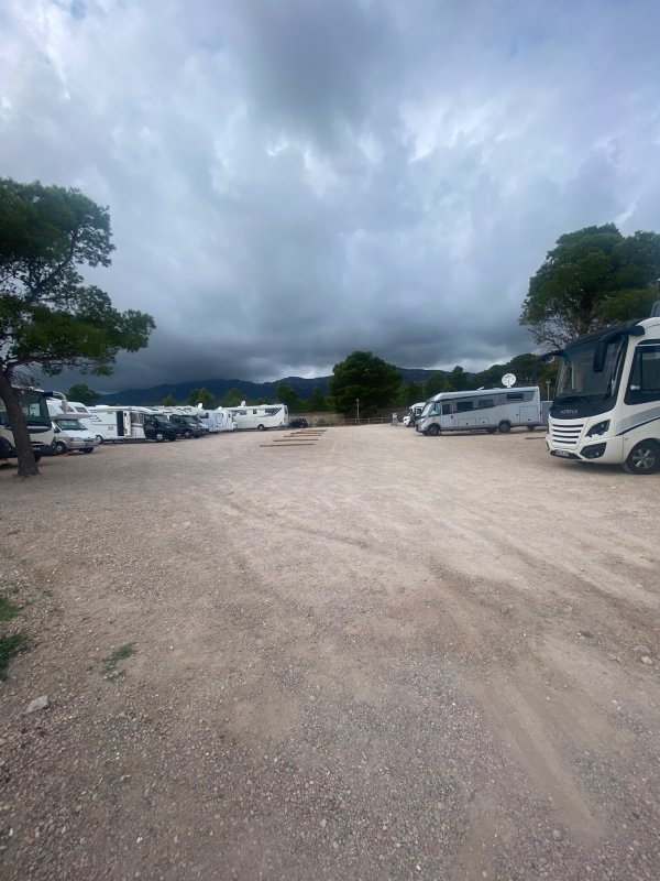Àrea d'autocaravanes de l'Hospitalet de l'Infant — Photo 2