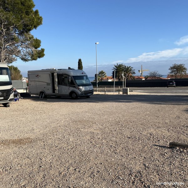 Àrea d'autocaravanes de l'Hospitalet de l'Infant — Photo 4