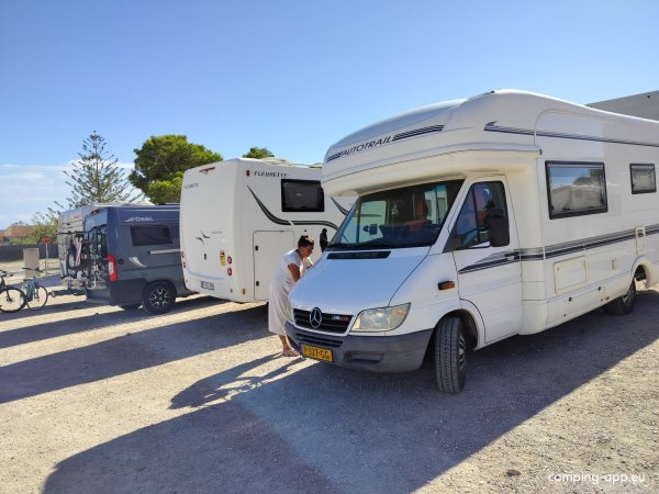Àrea d'autocaravanes de l'Hospitalet de l'Infant — Photo 3
