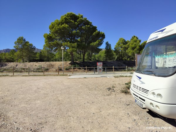 Àrea d'autocaravanes de l'Hospitalet de l'Infant — Photo 2