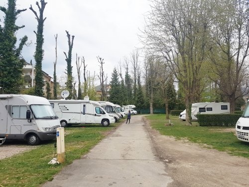 Stellplatz Camping-Car Park Aix-les-Bains — Campervan Site in Aix-les-Bains