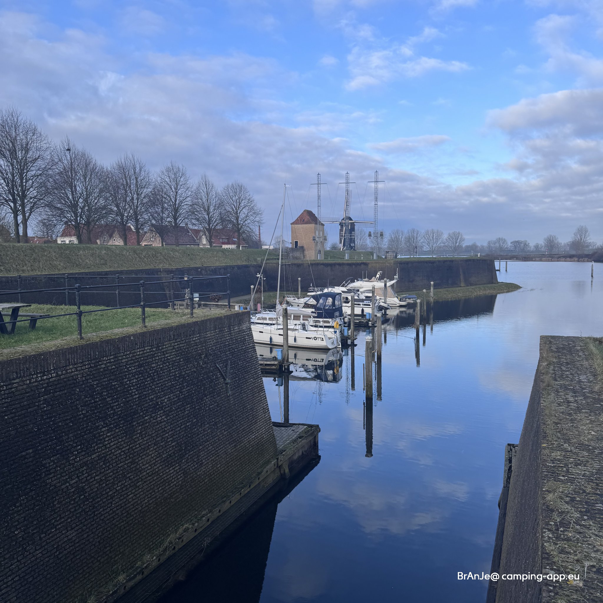 Camperplaats  Heusden — Foto 3
