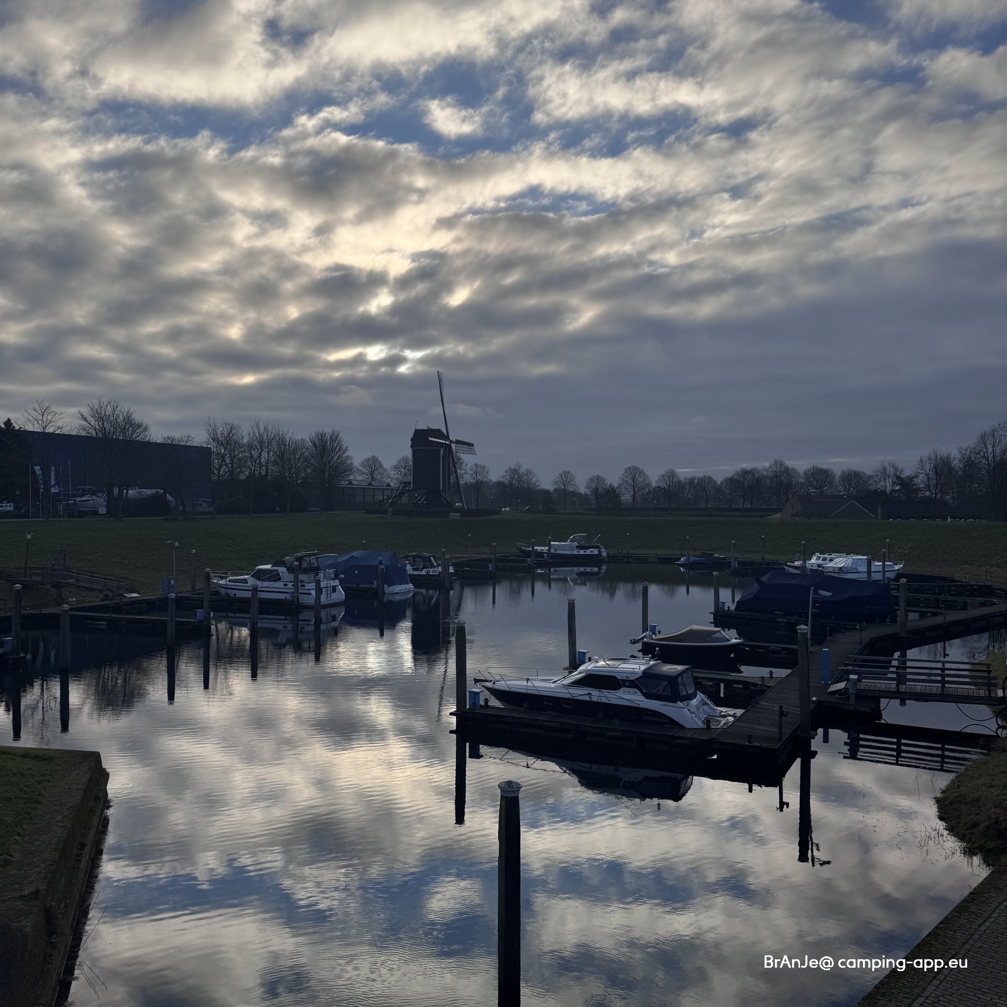 Camperplaats  Heusden — Foto 2