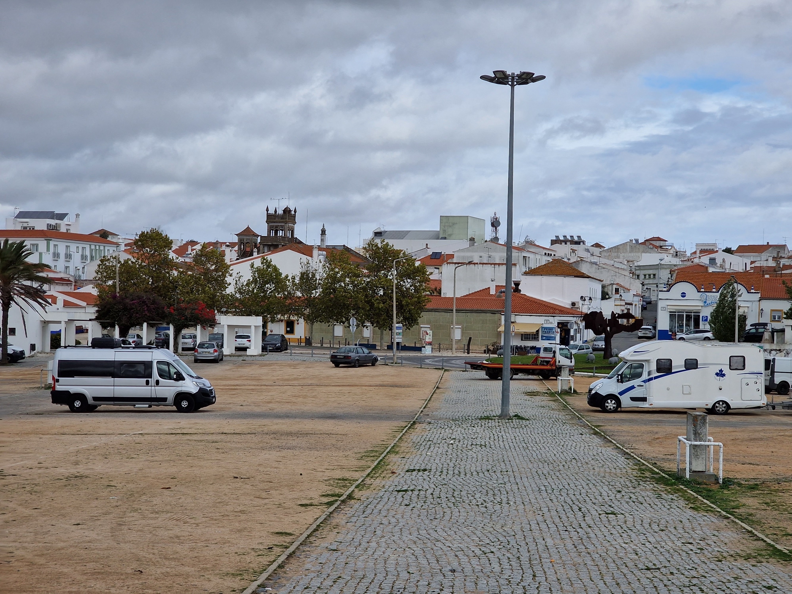 Parkplatz Castro Verde — Veřejné parkoviště in Castro Verde