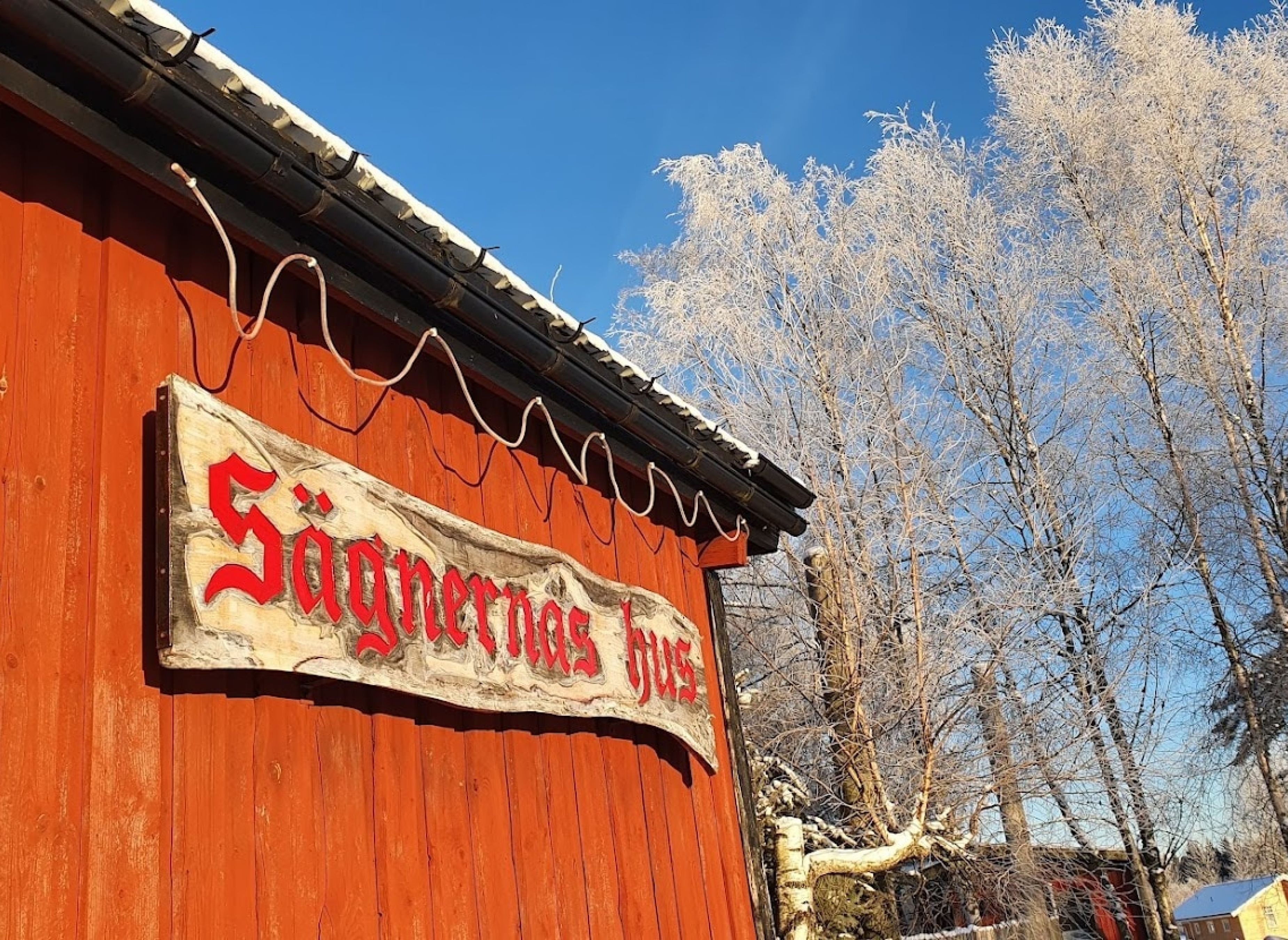 Sägnernas Hus — 露营车营地 in Sandhem