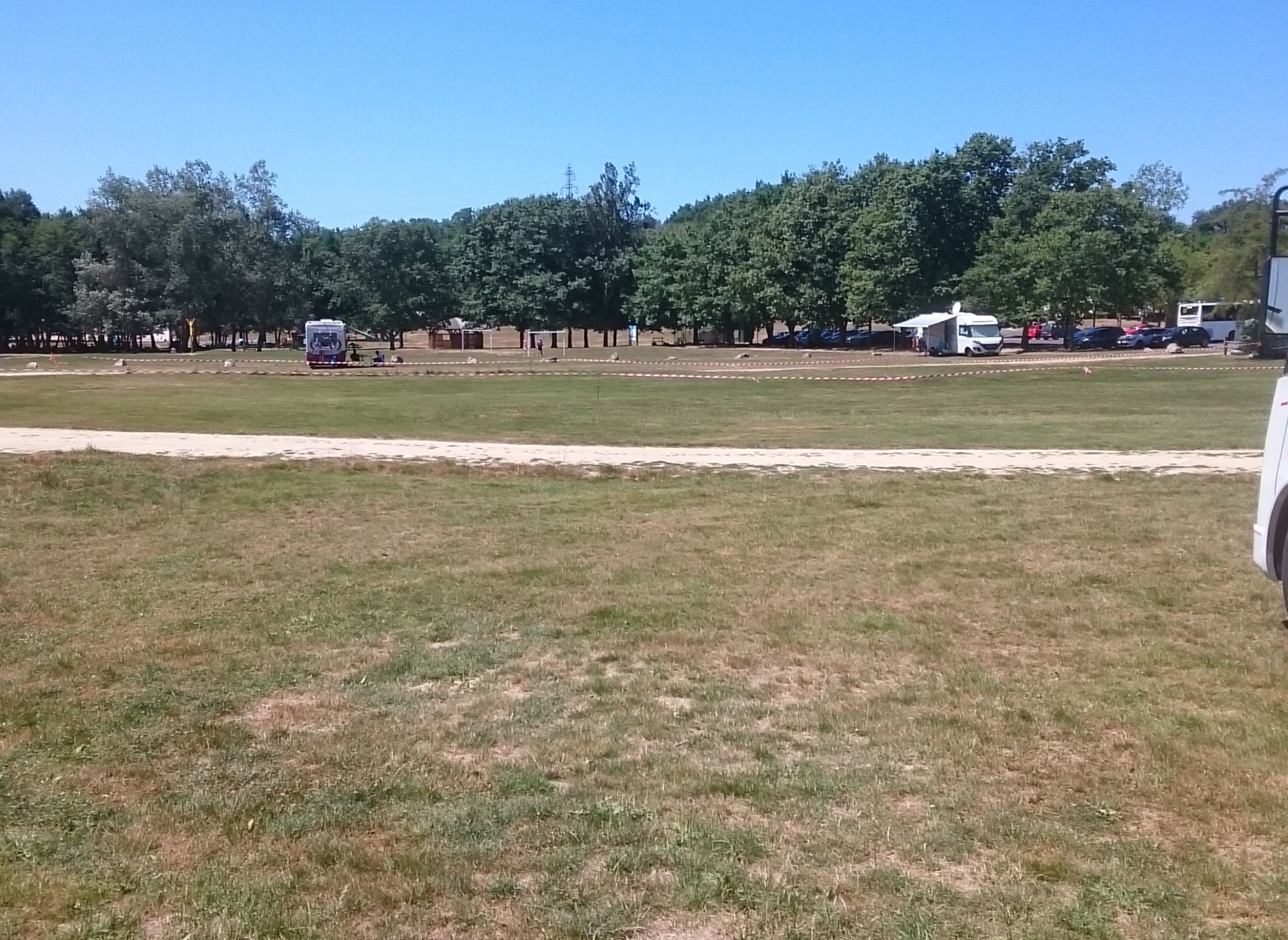 Stellplatz Aubusson-d'Auvergne — Місце для кемперів in Aubusson-d'Auvergne