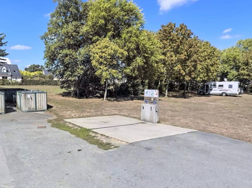 WoMo Stellplatz Villiers-Charlemagne — Area di sosta in Villiers-Charlemagne