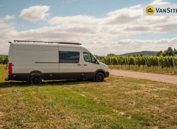Weingut in den Weinbergen — Foto 2