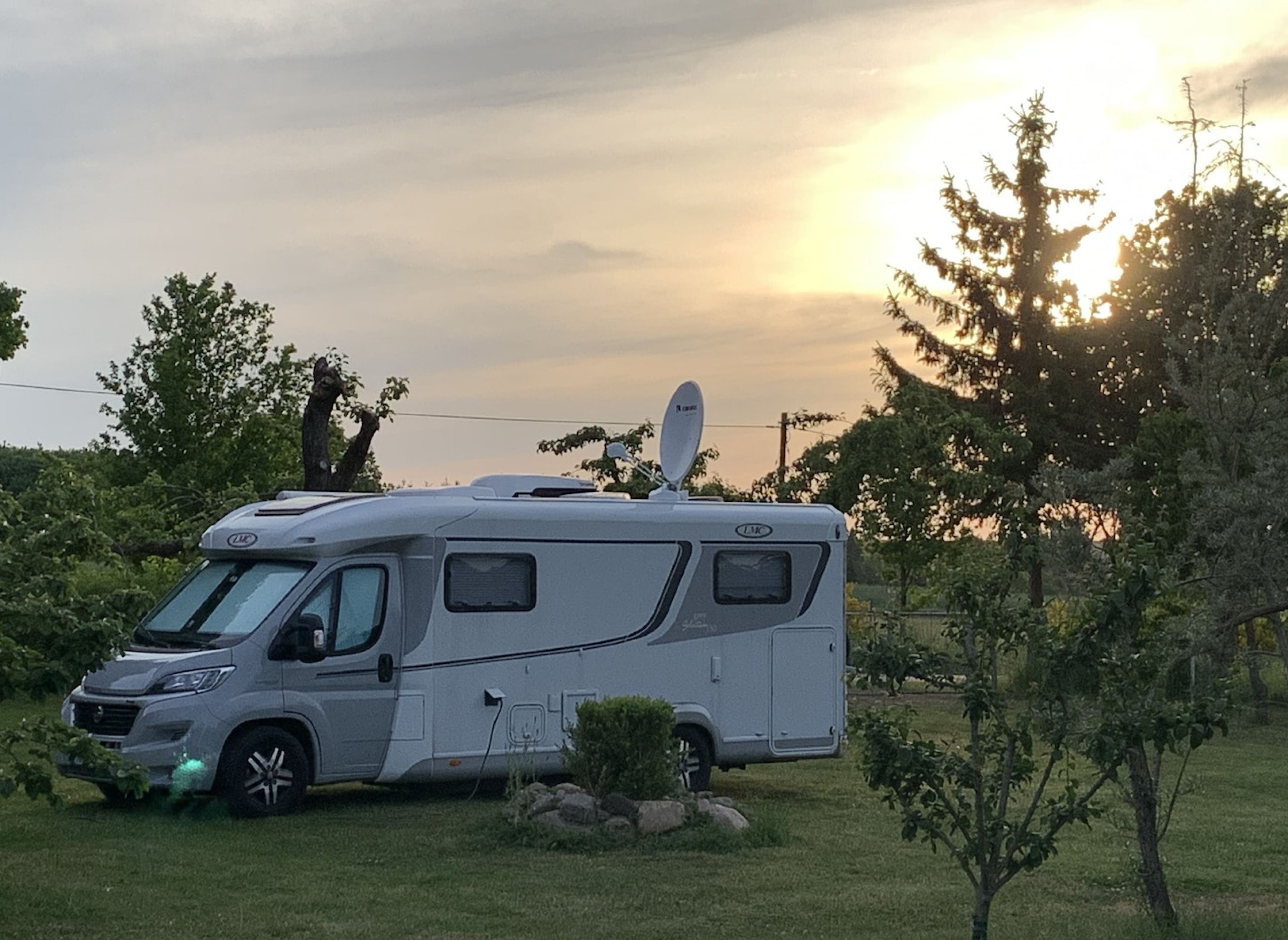 Van and Nature Naturidyll, 8km zur Müritz — 露营车营地 in Bollewick