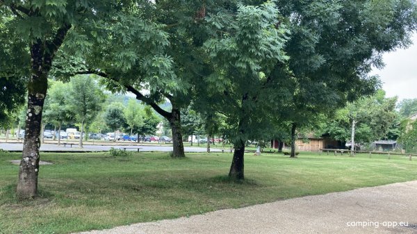 Stellplatz Saint-Léon-sur-Vézère — Photo 6