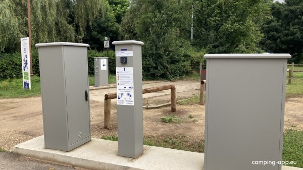 Stellplatz Saint-Léon-sur-Vézère — Photo 4