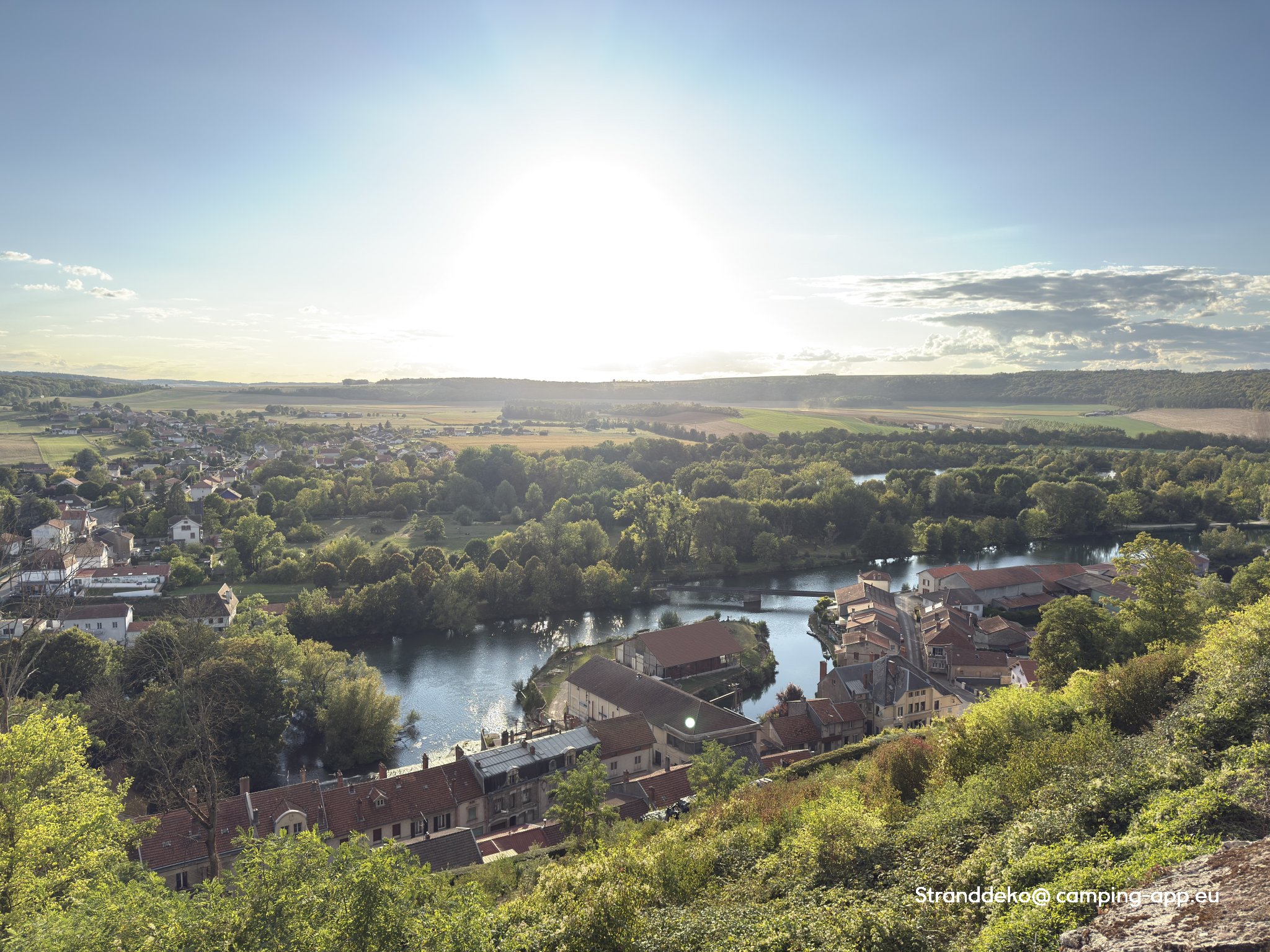Stellplatz Dun-sur-Meuse — Foto 2
