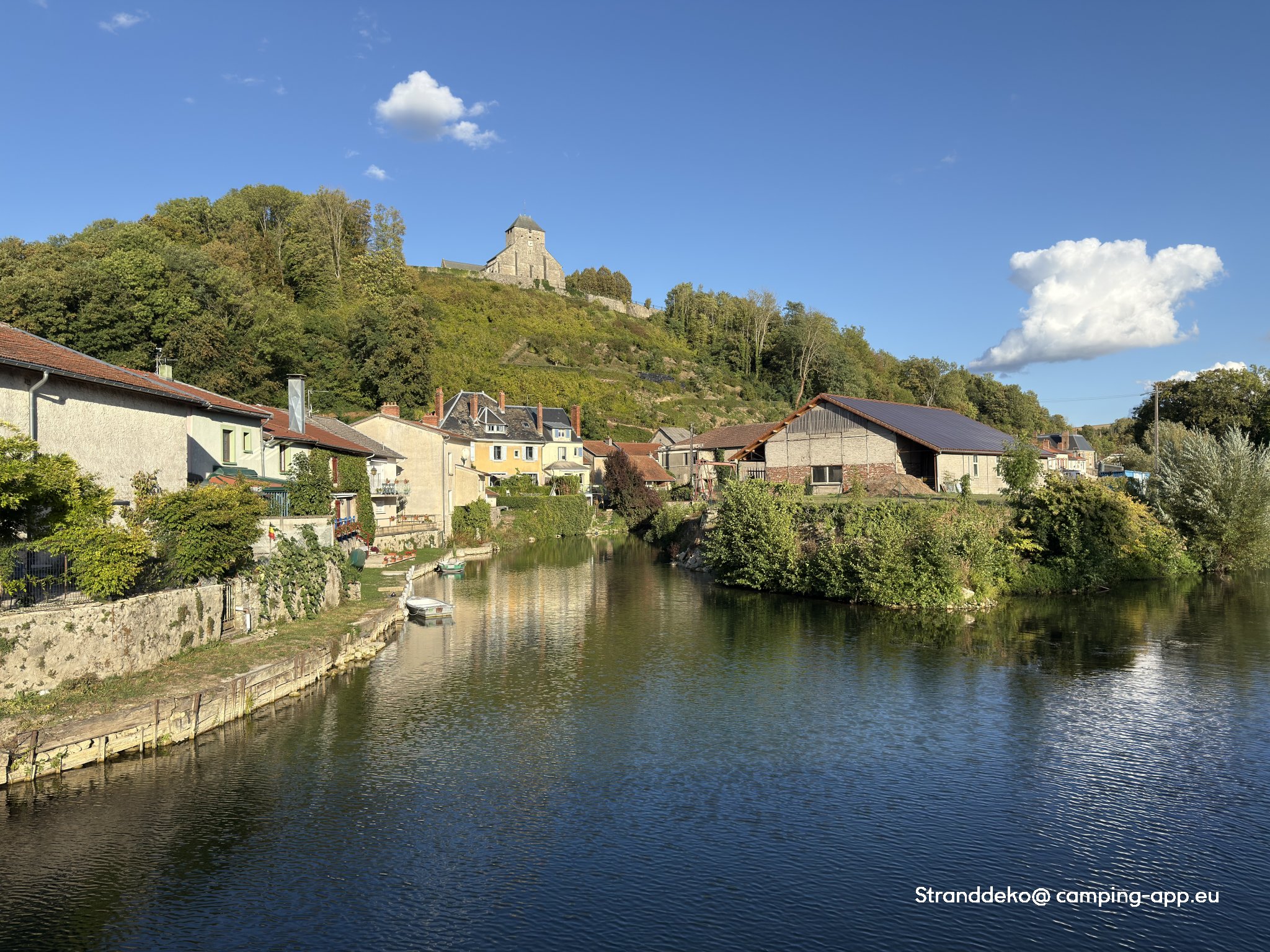 Stellplatz Dun-sur-Meuse — Foto 4