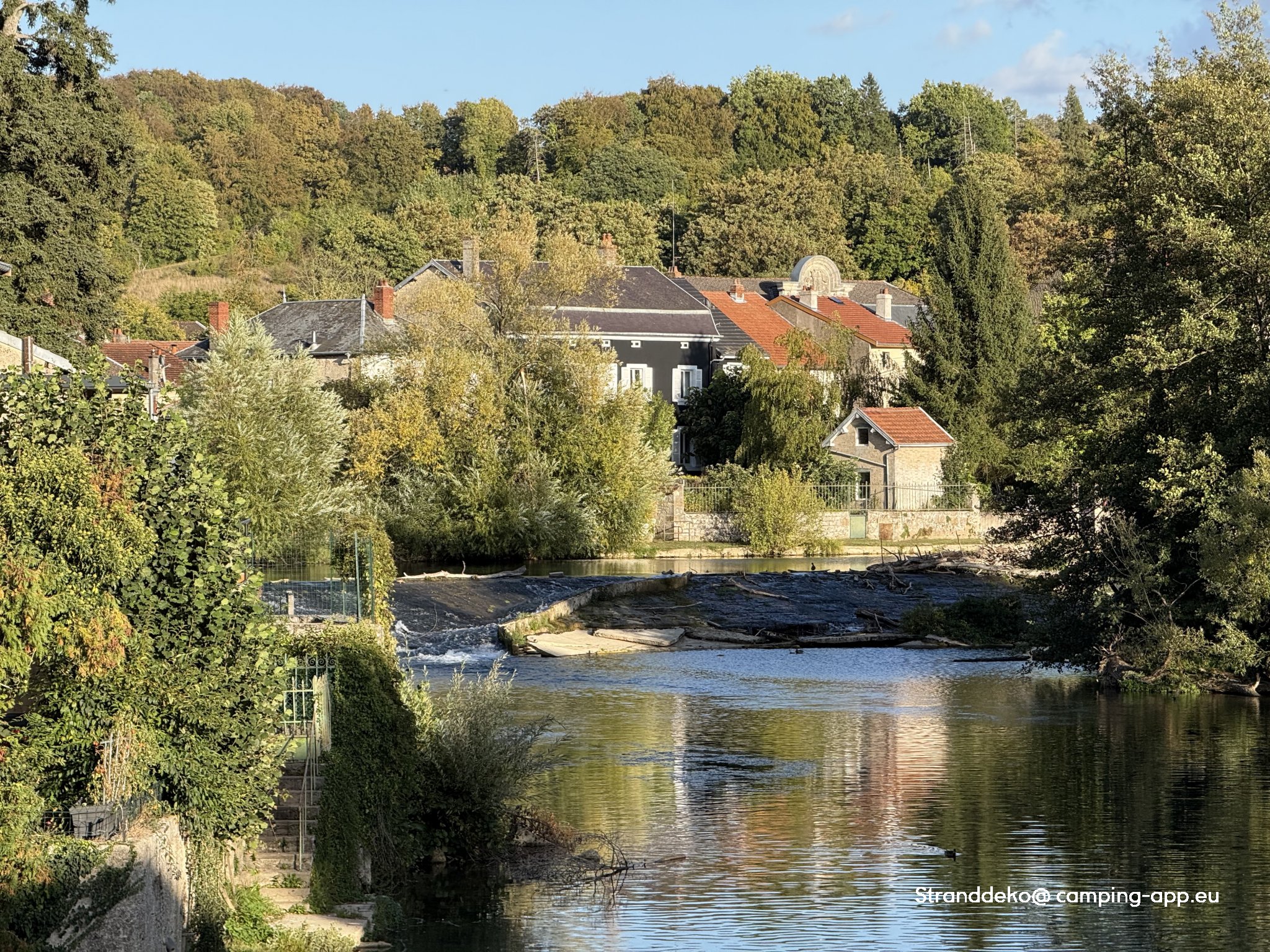 Stellplatz Dun-sur-Meuse — Foto 3
