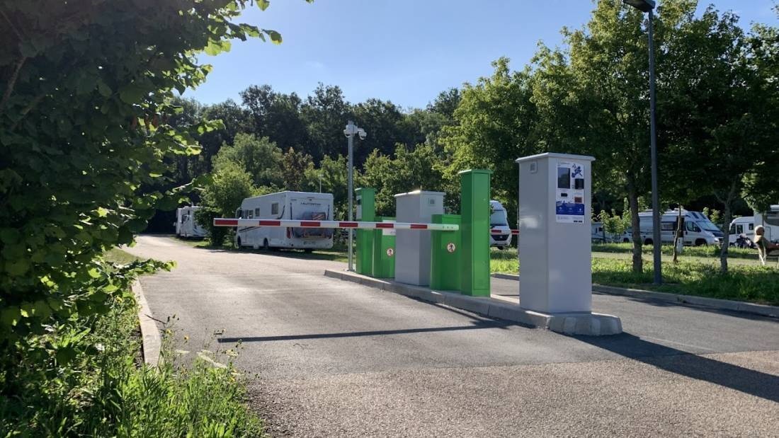 Stellplatz Giffaumont-Champaubert — Campervan Site in Giffaumont-Champaubert