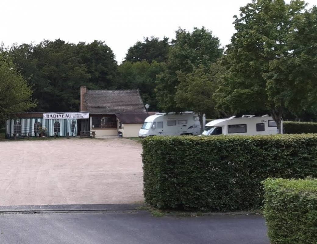 Stellplatz Barlieu — Sítio para autocaravanas in Barlieu