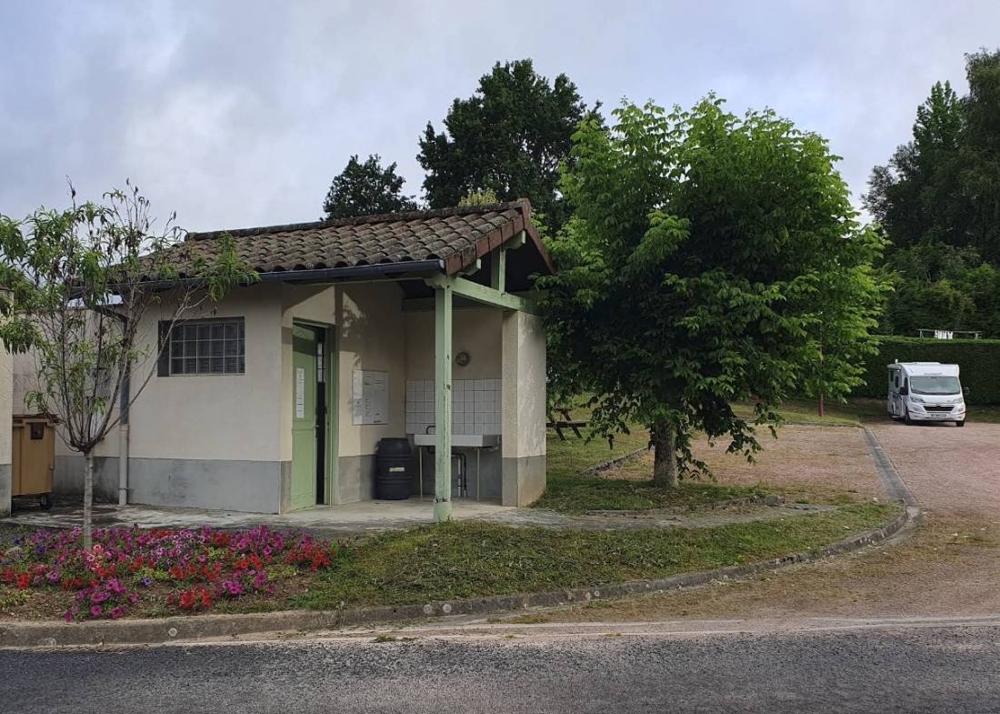 WoMo Stellplatz Cayrols — Camperplads in Cayrols