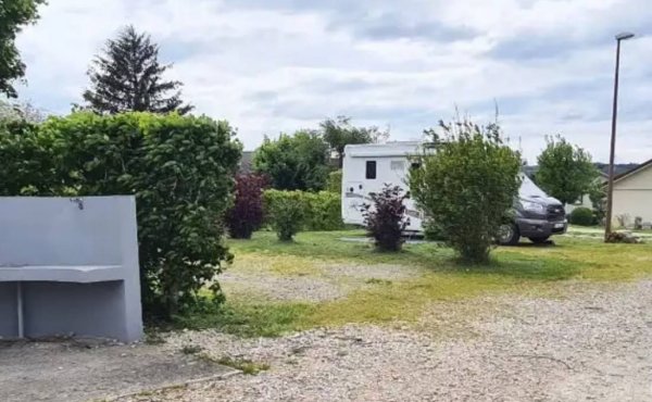 Stellplatz Arinthod — Photo 2