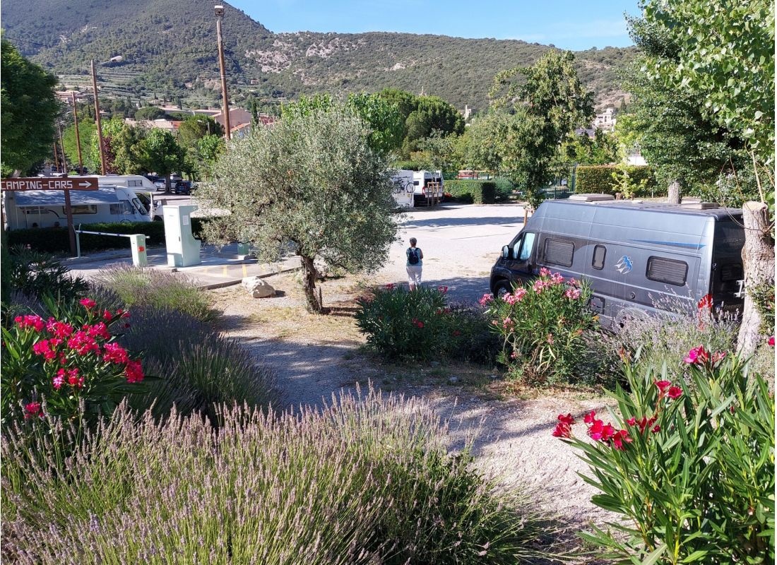 Stellplatz Nyons — Area Autocaravanas in Nyons