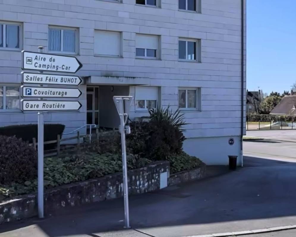 Stellplatz Valognes — Campervan Site in Valognes