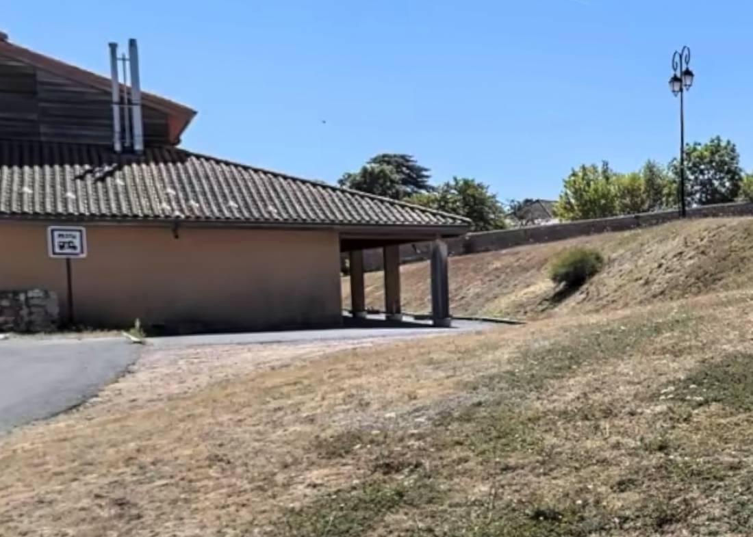 Stellplatz Ambierle — Campervan Site in Ambierle