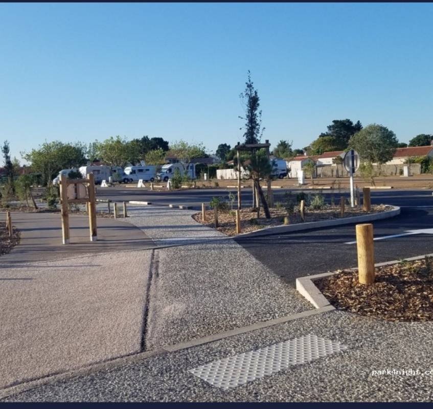 Stellplatz Talmont-Saint-Hilaire — Sp. parking dla kamperów in Talmont-Saint-Hilaire