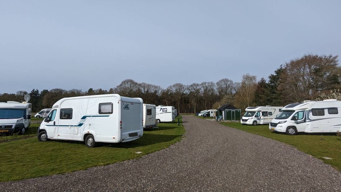 Camperplaats De Zandberg — Stellplatz in Meterik